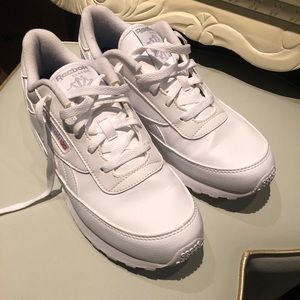 Reebok Women’s Classic Renaissance Sneaker, 8.5W